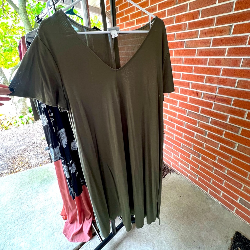 Green midi dress